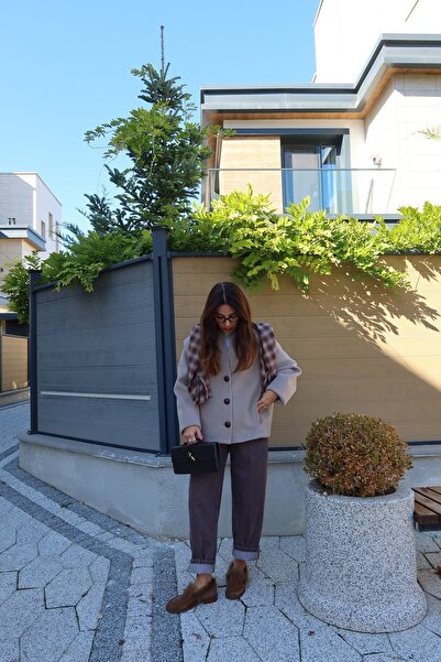 Özge Özgenç Yıkamalı Geniş Kalıp Mom Jean