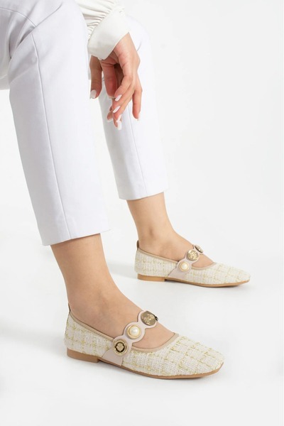 Cohy حذاء ماري جين بكعب منخفض مغلق من الخلف ومزين باللؤلؤ، حذاء نسائي يومي من القش