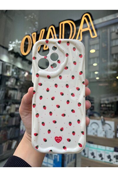 OVADA TECNO SPARK 10 PRO Uyumlu Kamera Korumalı Dalga Kenarlı Çilek Baskılı S...