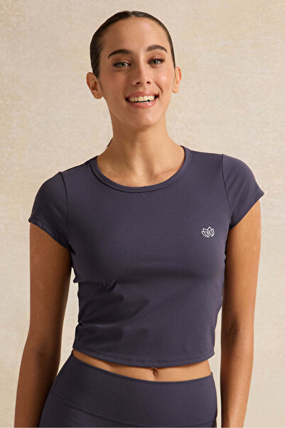 REDTAG Women Navy Solid Short Sleeve Active T-Shirt