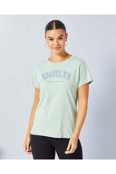 REDTAG تي شيرت نسائي أساسي باللون الأخضر