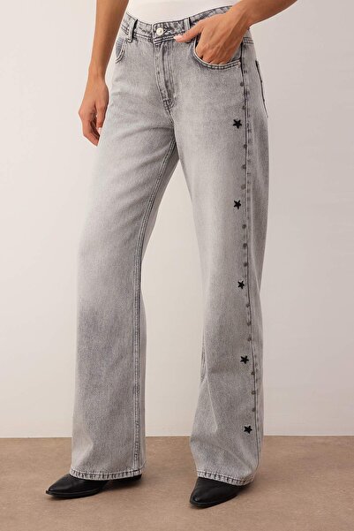 Trendyol Collection Gray Accessory Detailed Regular Waist Wide Leg Jeans Twoaw26Je00262