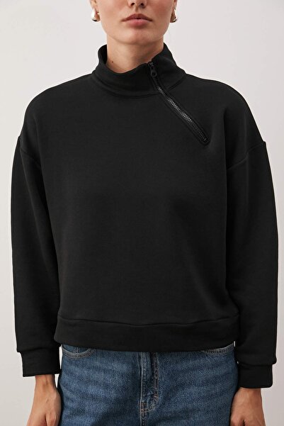 Trendyol Collection Hanorac tricotat obișnuit cu guler înalt negru, cu fermoar asimetric, detaliat TWOAW26SW00232