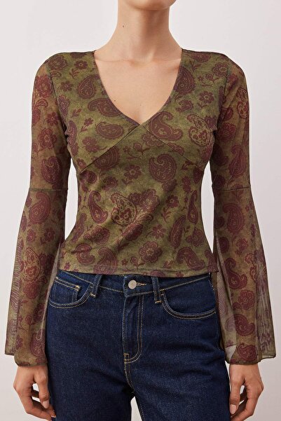 Trendyol Collection Καφέ Boho/Boho Chic με στάμπα με λαιμόκοψη σε σχήμα V, ισπανικό μανίκι, ελαστική πλεκτή μπλούζα από τούλι TWOAW26BZ00239