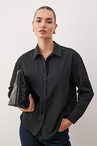 Trendyol Collection Fekete egyzsebű barát/széles szabású pamut szőtt ing TWOAW20GO0115