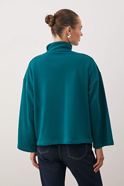 Trendyol Collection Hanorac tricotat cu guler vertical, cu fermoar și buzunare, cu formă relaxată/confortabilă TWOAW26SW00187
