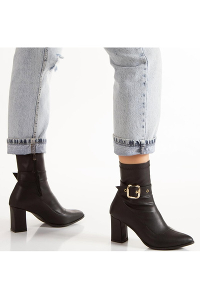 Pinhal Home Γυναικείες μπότες με μεσαίο χοντρό τακούνι με λεπτομέρεια με πόρπη στον αστράγαλο