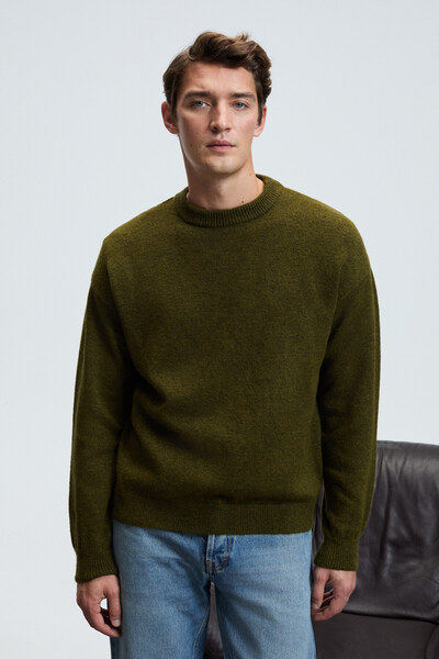 GRIMELANGE Ανδρικό πλεκτό πουλόβερ με λαιμόκοψη TROMSO, από ανακυκλωμένο υλικό, χακί