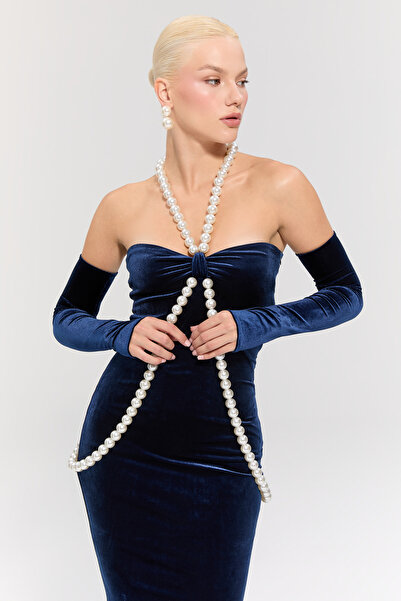 Nur Karaata Sapphire Throne Dress