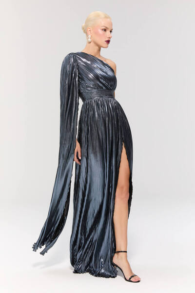 Nur Karaata Baglioni Sapphire Gown