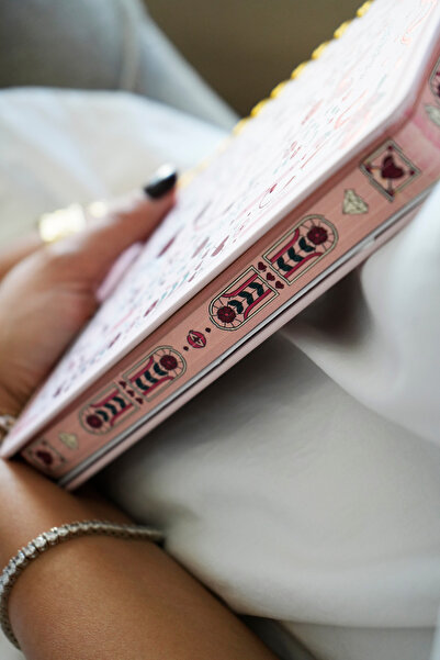 Victoria's Journals Spiralli Sert Kapak 2026 Günlük Ajanda A5