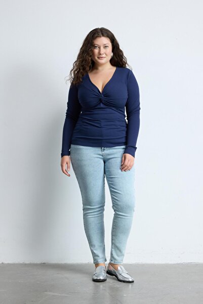 LUOKK INES V Yaka Düğüm Detaylı Uzun Kollu Büyük Beden Bluz Lacivert