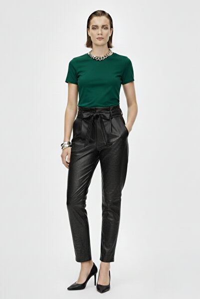 Deriderim Siyah Kadın Havuç Kesim Beli Kemerli Hakiki Deri Pantolon