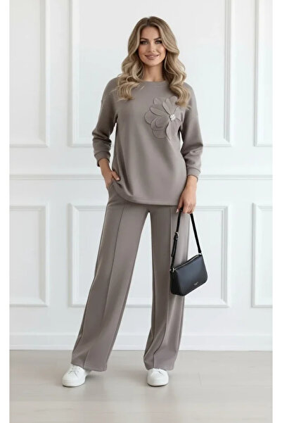 UniqueStore.ro Elegant beige women's suit with 3D flower