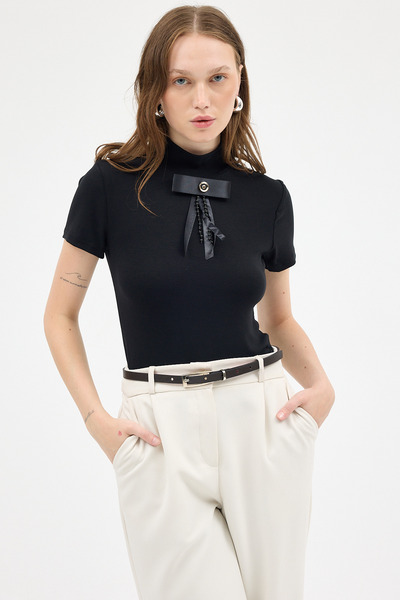 Rays 8184A Bluză cu detaliu bronșic Negru