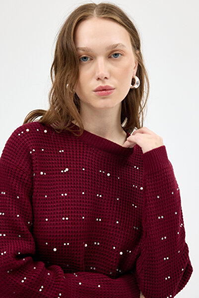 Rays 7045 سترة محبوكة بتفاصيل حجرية باللون العنابي