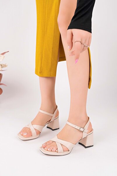 bulutmod حذاء نسائي BA04590 بكعب مربع ونعل سميك بارتفاع 6 سم - مقاس 38