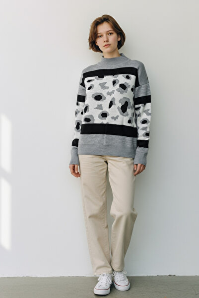 NEWCO Pulover tricotat cu model pe jumătate de gât – Model elegant cu combinație de modele geometrice și zebră