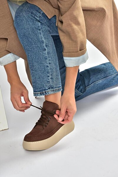 Fox Shoes T811845302 Γυναικεία παπούτσια με χοντρή σόλα από καφέ σουέντ