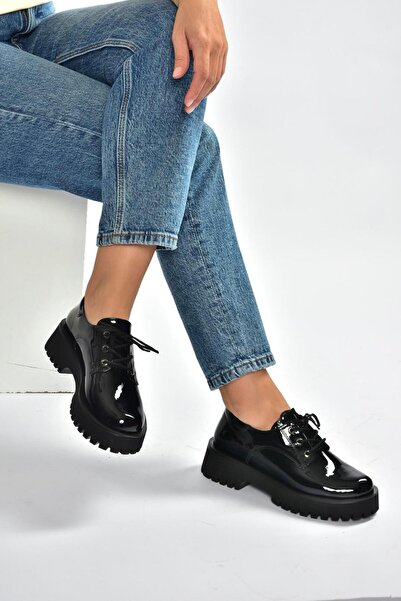 Fox Shoes V820007108 Siyah Rugan Kalın Tabanlı Klasik Ayakkabı