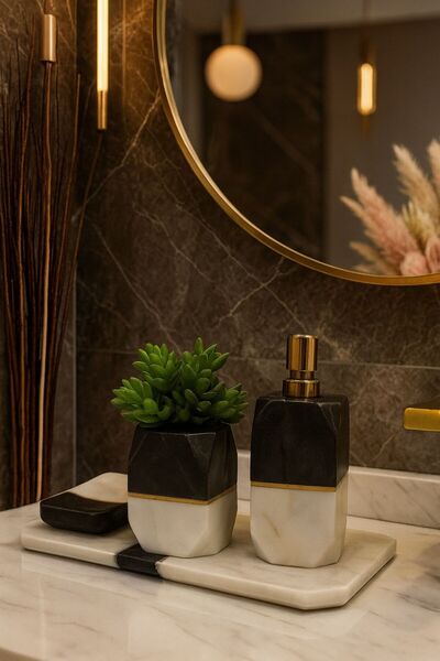 Cornella Σετ μπάνιου 4 τεμαχίων από γκρι-λευκό μάρμαρο - Στερεό σαπουνάκι, δοχείο υγρού σαπουνιού, κουτί οδοντόβουρτσας και μαρμάρινο δάπεδο