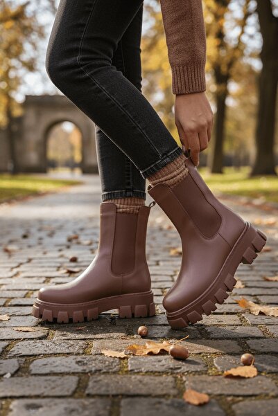 DİVOLYA Καφέ μπότες Senni με ελαστική πλαϊνή χοντρή σόλα καθημερινά