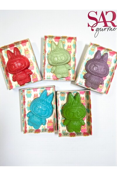 ŞAR GURME Labubu Çikolata Mavi Renkli Figürlü El Yapımı Belçika Çikolata ve D...