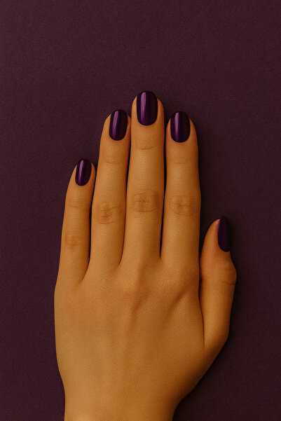 ŞIK VE MUTLU Parlak Gotik Yüksek Pigmentli Simli Mor Oje