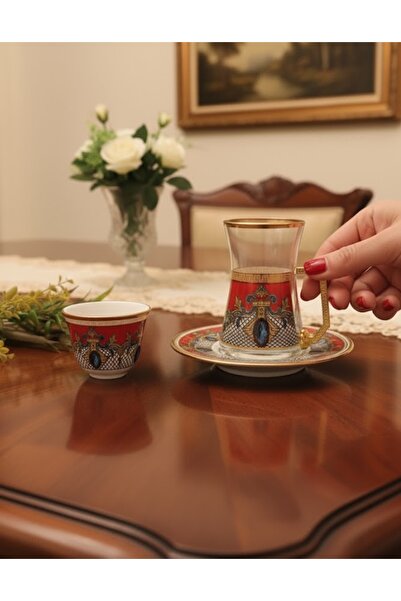 DECOSTYLE Baroque Red Patterned Porcelain Plate 6-Piece Tea Set - Stylish Presentation for 3 People