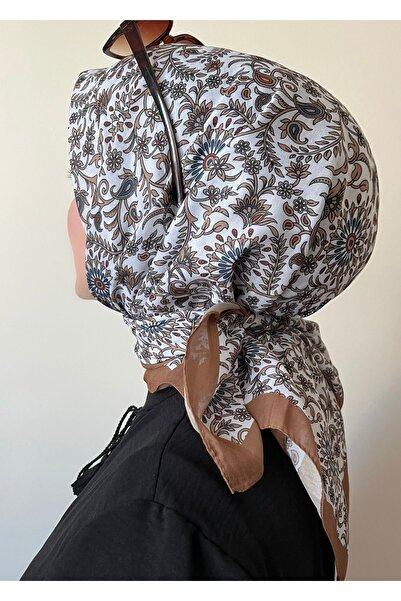 ESSLERA وشاح ناعم بنقشة الزهور باللون البني الحليبي