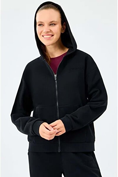 SKECHERS W Essential Full Zip Sweatshirt S2610016 Kadın Kapüşonlu Fermuarlı Sweatshirt SİYAH
