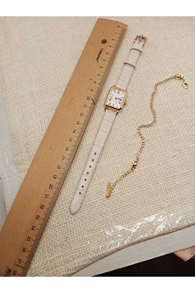 QUARTZ ساعة يد نسائية كلاسيكية عتيقة ذات هيكل ذهبي اللون أبيض اللون موديل مربع bb0056