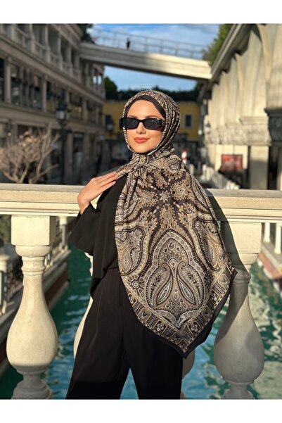 GRAZELLA Ethnic Pattern Shawl