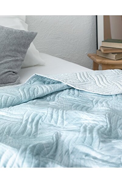 Madame Coco Chanler Doppelte Tagesdecke mit Aufdruck