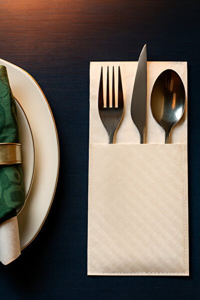 Mutfakta Moda Beyaz Suni Deri 4 Kişilik Kaşıklık / Servis Sunum Seti – Şık ve...