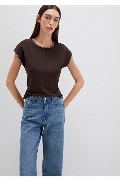 Mavi Καφέ μπλουζάκι με λεπτομέρεια ρίγες Εφαρμοσμένο στο σώμα / Εφαρμοσμένο στο σώμα 1613696-70236