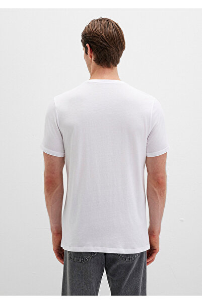 Mavi Logo Baskılı Beyaz Tişört Slim Fit / Dar Kesim 065781-620