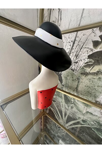 Malooki Decorative figurine "Lady Elegance" - with black hat and red dress