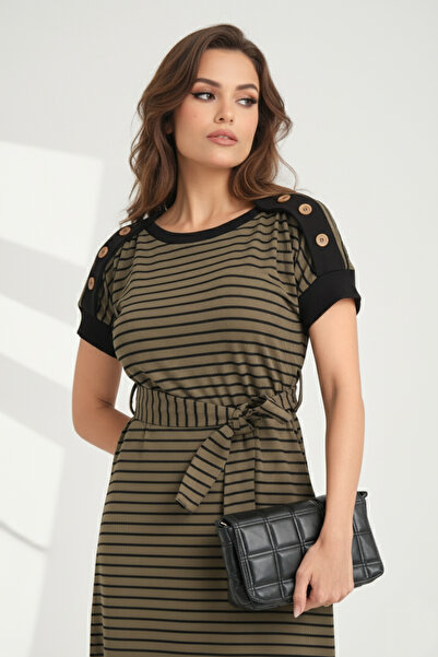 LİVE SPORT Γυναικείο φόρεμα – Μίνι φόρεμα καμιζόλα με ρίγες, ζώνη, λεπτομέρεια με κουμπιά στους ώμους και ζακάρ