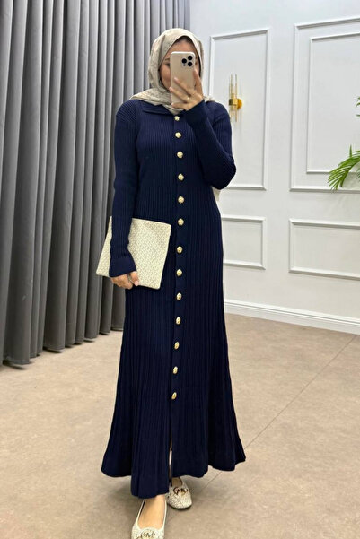 Love Fab فستان تريكو بتفاصيل أزرار على ياقة القميص