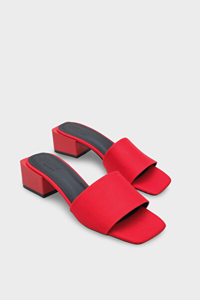 Capone Outfitters Papuci de damă din satin cu toc mediu Cathleen cu vârf tocit