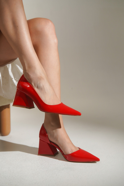 Capone Outfitters Romy Sivri Burunlu Orta Topuklu Kadın Ayakkabı