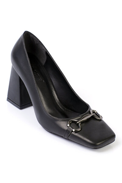 Capone Outfitters Pantofi de damă cu toc mediu cu vârf tocit cu accesorii met...