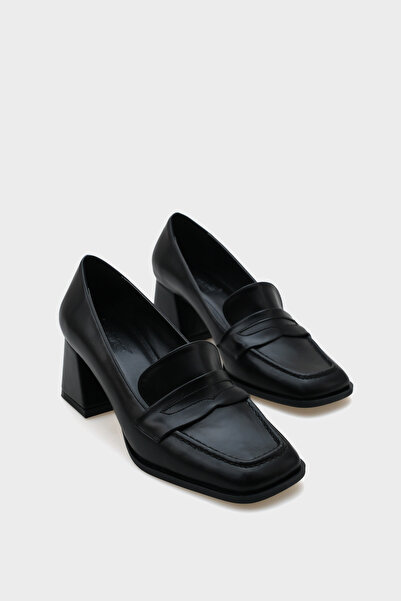 Capone Outfitters Dámské boty Rachel Blunt Toe na středním podpatku