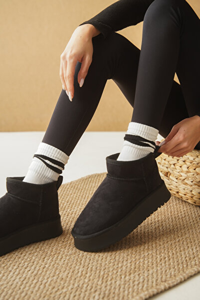 Capone Outfitters Kalın Tabanlı Yuvarlak Burunlu İçi Tüylü Siyah Süet Yarım Bot