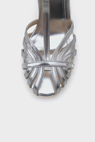 Capone Outfitters Dámské sandály Daniela s oválnou špičkou a mřížkou T na tenkém podpatku