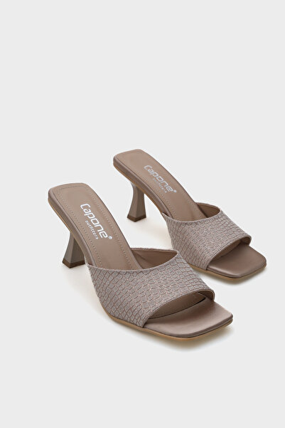 Capone Outfitters Maura Blunt Toe Single Strap Hourglass Heeled Women's Slippers