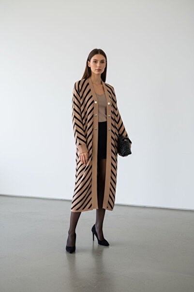 ENDAMIM Cardigan Long Knitwear Button Detail Without Closure