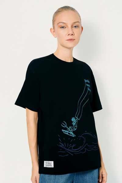 Store Making Waves… Literally (Unisex T-Shirt)