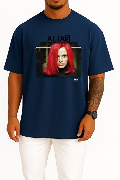 Bahriyeli Collection تي شيرت للجنسين من سلسلة ألياس بتصميم كبير الحجم مع أيقونات مجلدات الموسم، وتصميم صدر ألياس